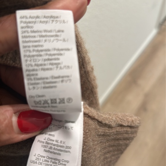 NWT TAN CABLE-KNIT LONG OPEN CARDIGAN
SWEATER SZ:MEDIUM | LARGE - Picture 8 of 9